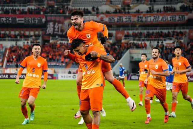 开云体育下载安装-【中超】泽卡首球梅州两人罚下 泰山2比1送梅州降级