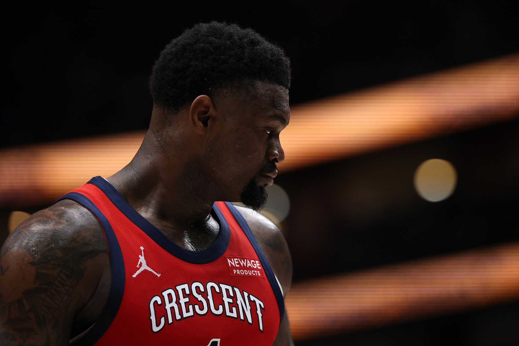 开云体育下载安装-一言难尽！锡安全场5中2&amp;罚球3中0得到4分4板 出战15分钟因病退赛